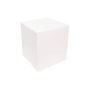 Bijelo sjedalo u obliku kocke